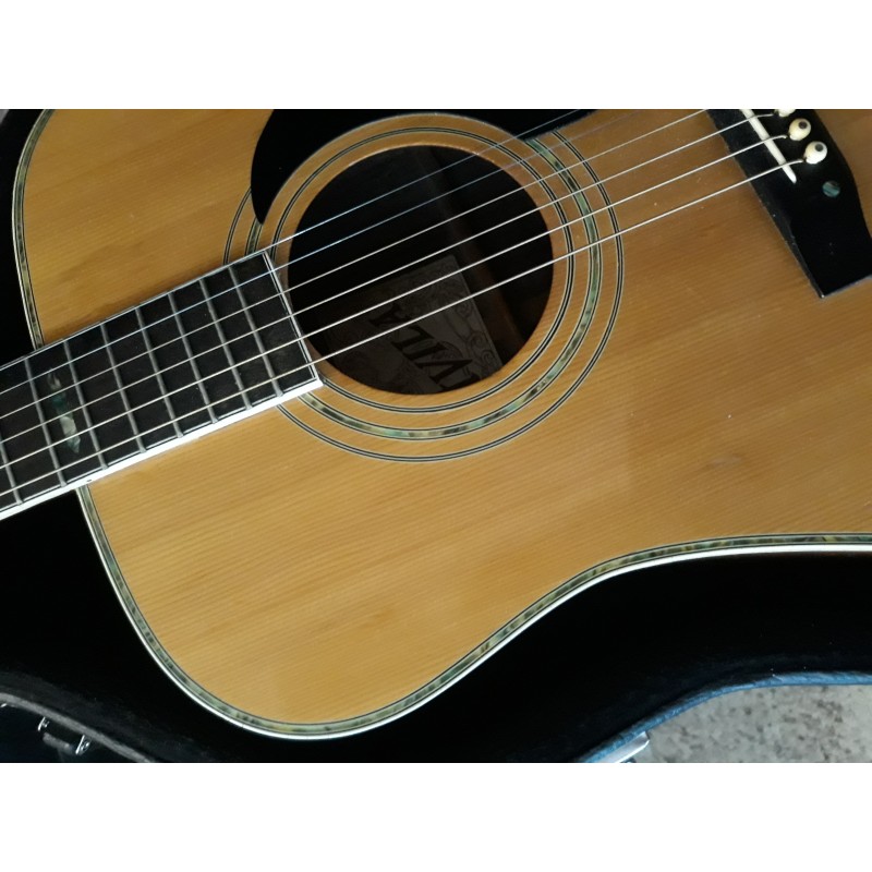 Avila Acoustic Guitar