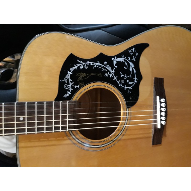 Yamaha F-335 Acoustic Guitar