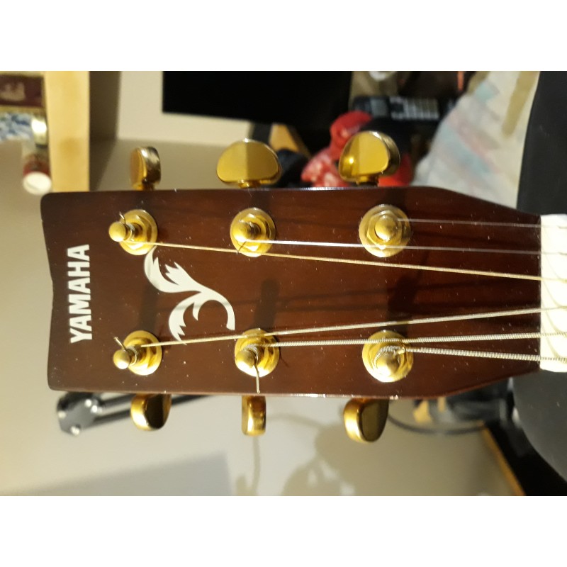 Yamaha F-335 Acoustic Guitar
