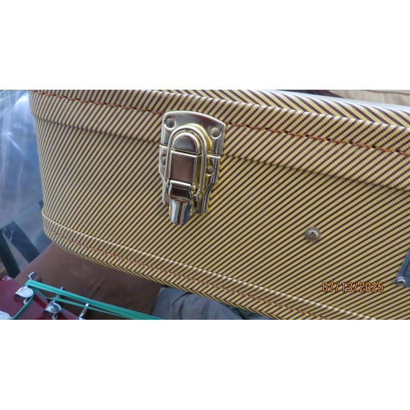 Yamaha F-335 Acoustic Guitar