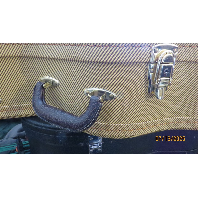 Yamaha F-335 Acoustic Guitar